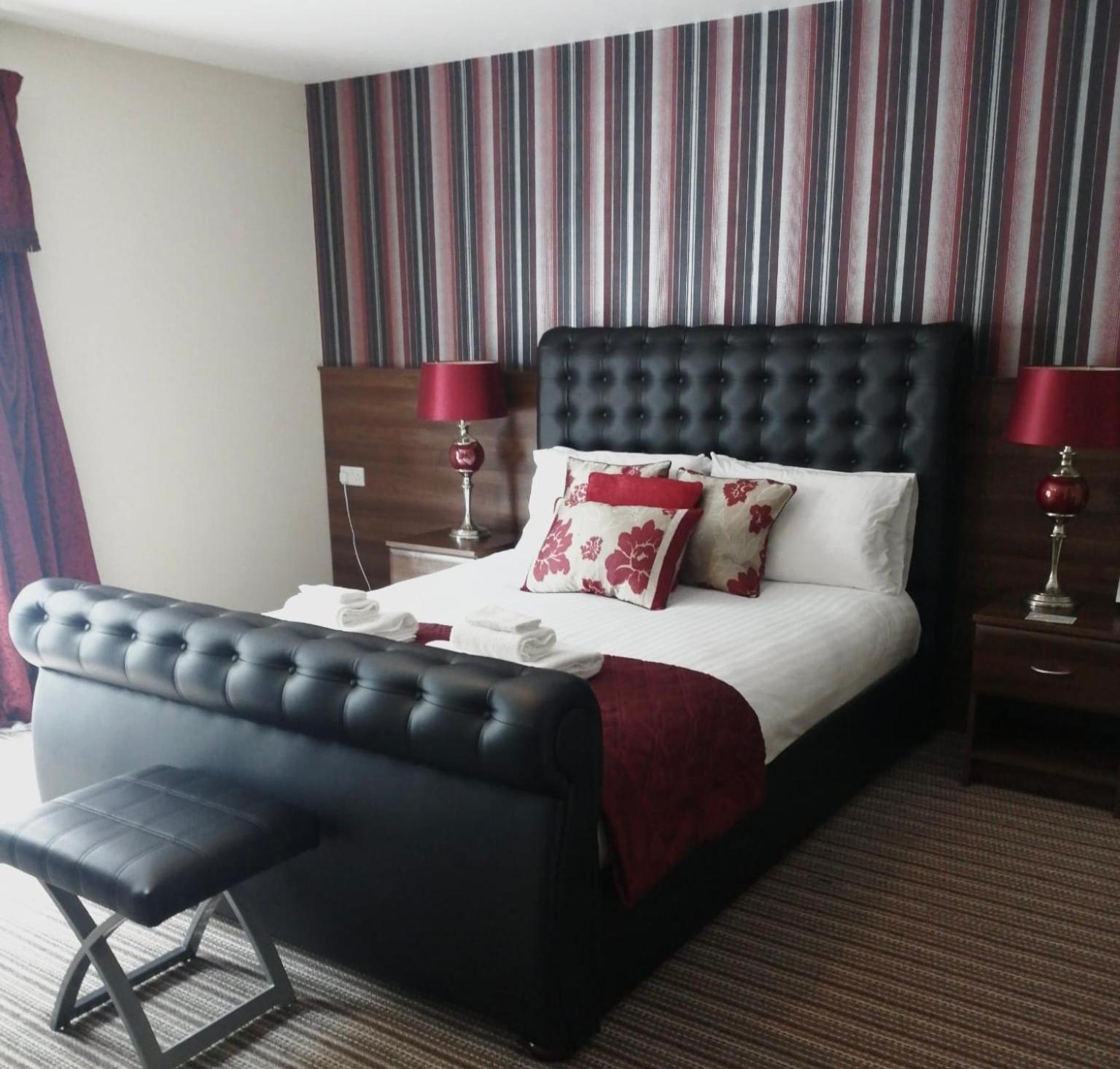 The Hedges Hotel Stranocum Экстерьер фото